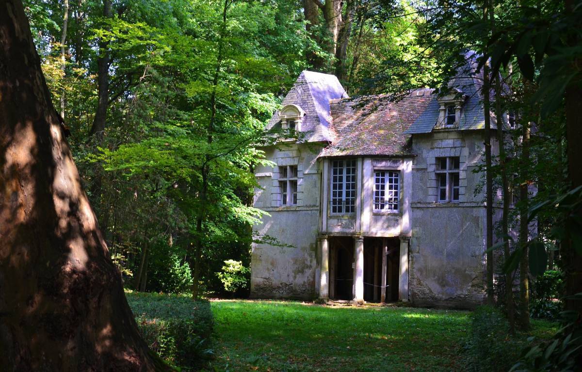 Premier château de Canon, dans le parc