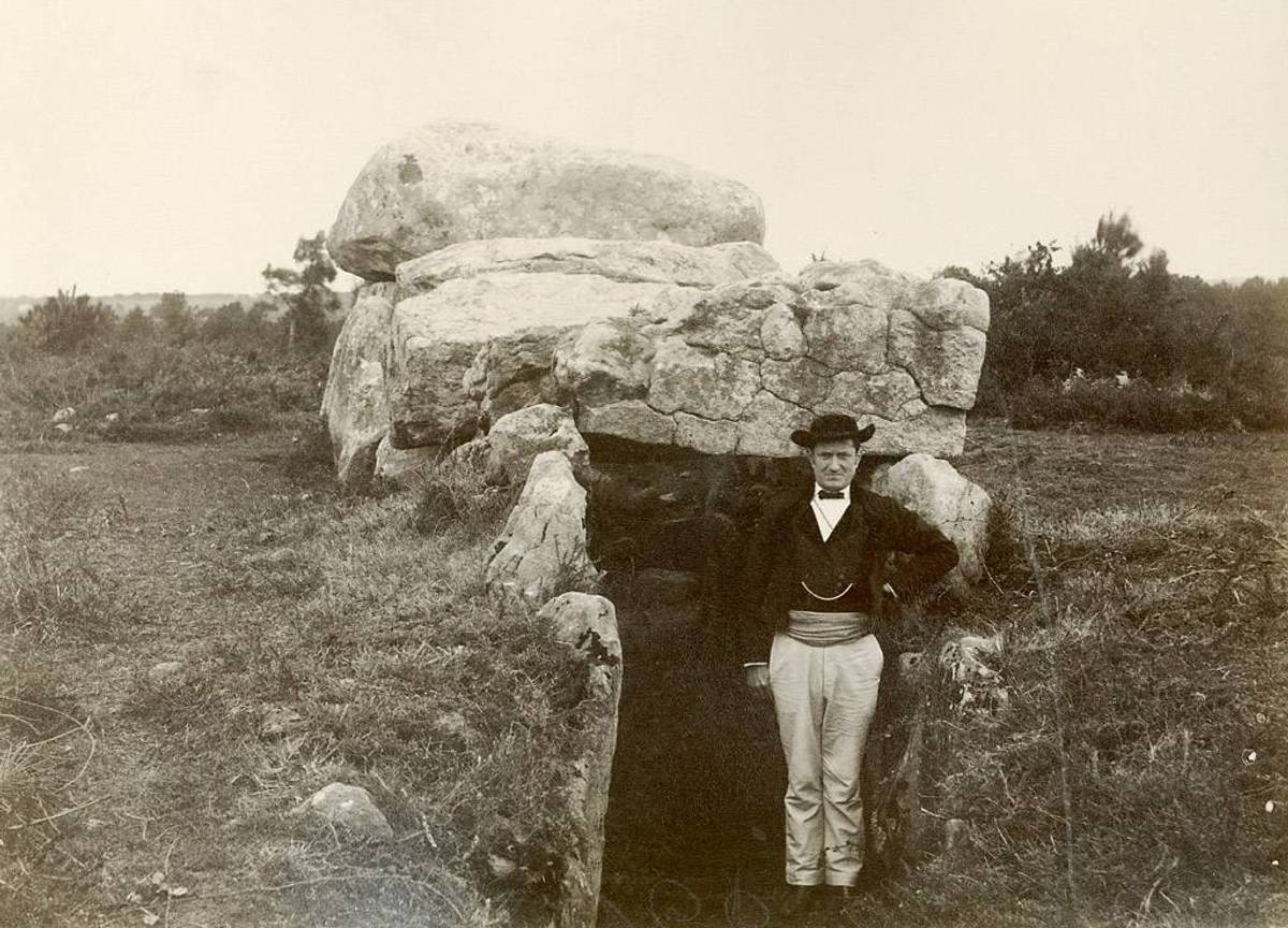 Dolmen de Mané-Kerioned