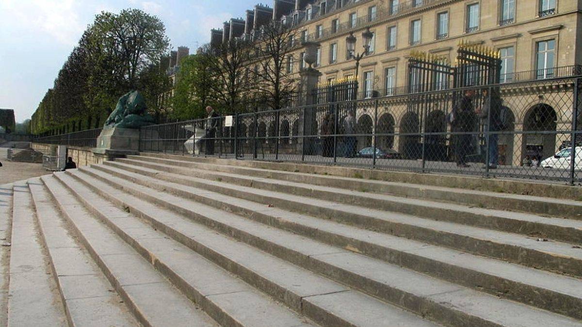 Les marches de la terrasse des Feuillants