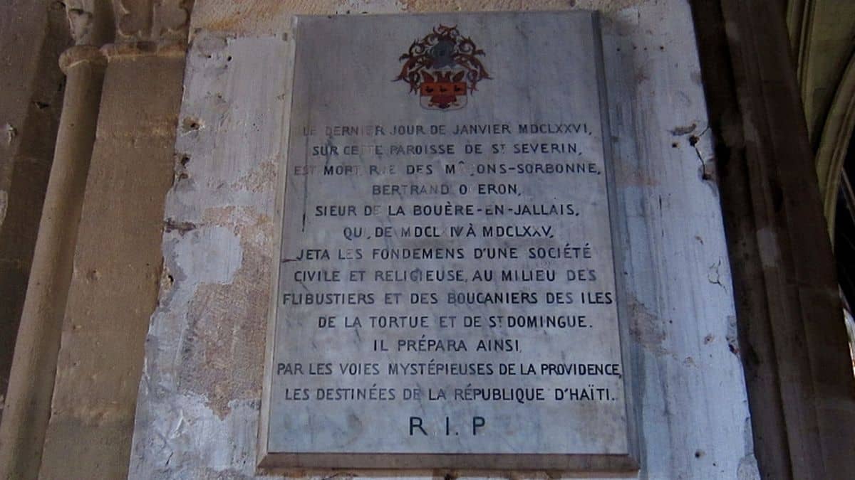 La plaque tombale de Bertrand d'Ogeron à Saint-Séverin