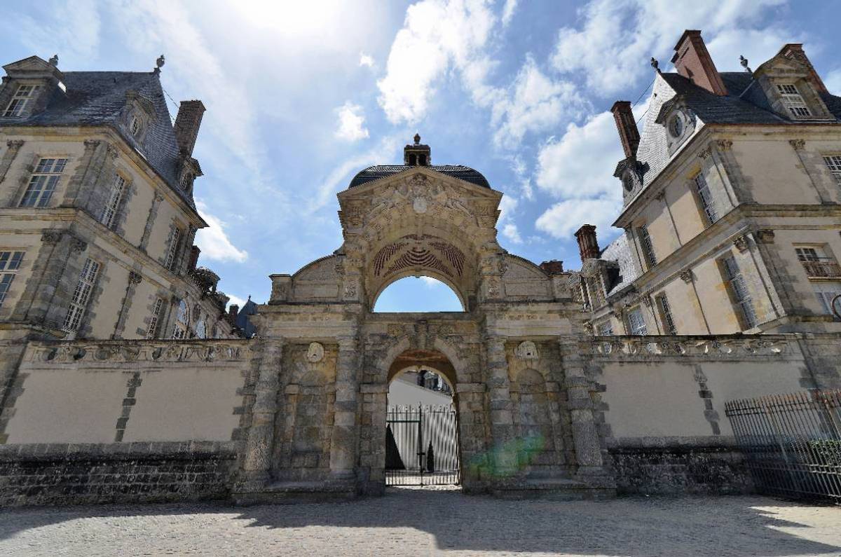 Porte du Baptistère