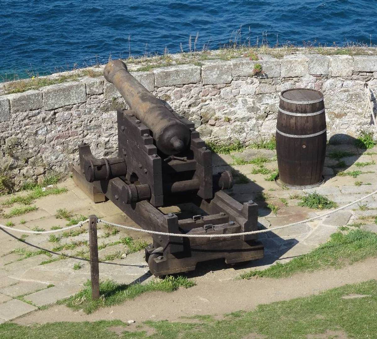 Canon, fort La Latte