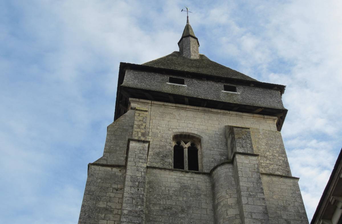 Le clocher-donjon