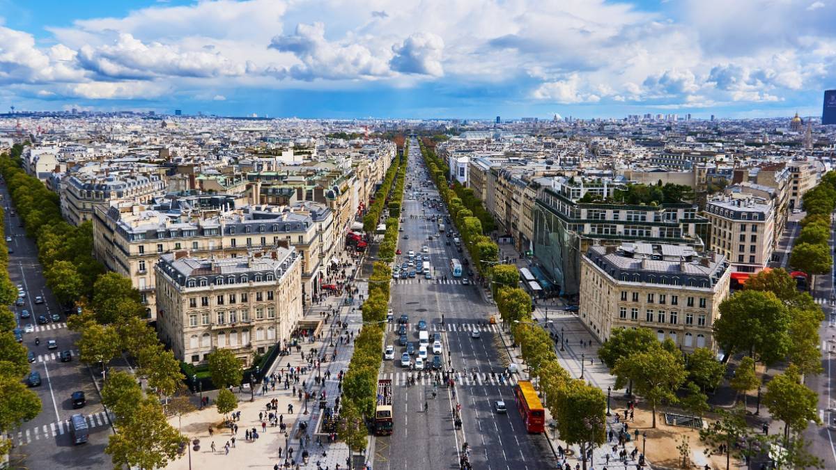 Champs-Elysées