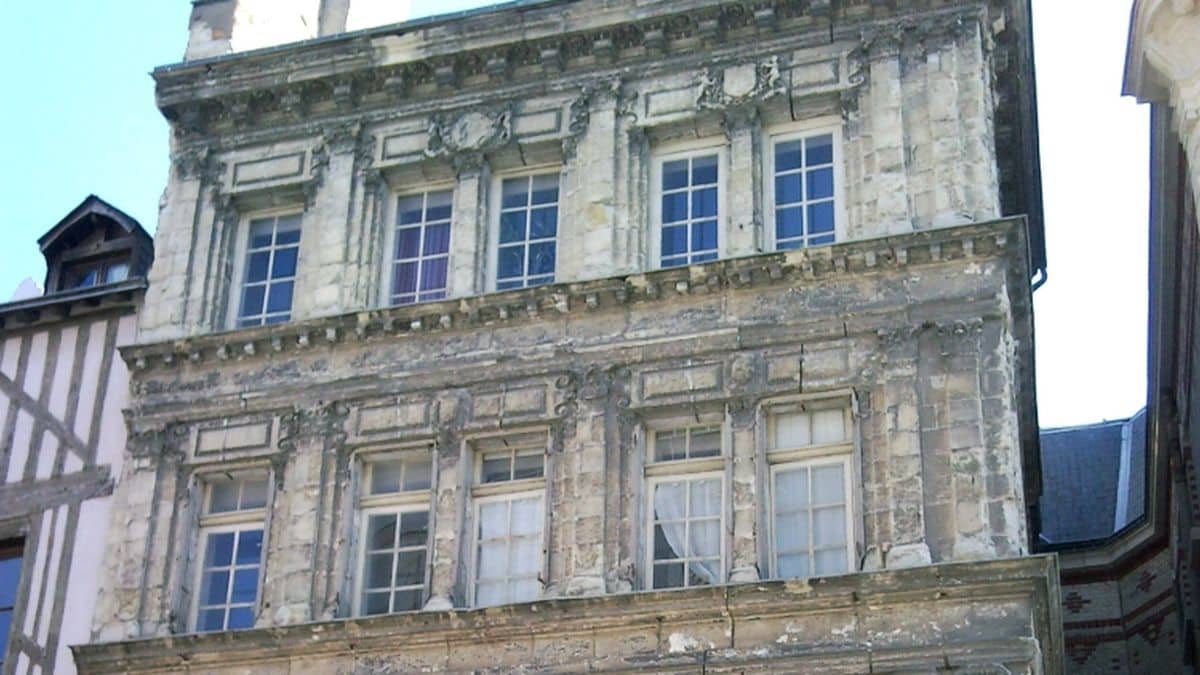 La façade de la maison de Ducerceau