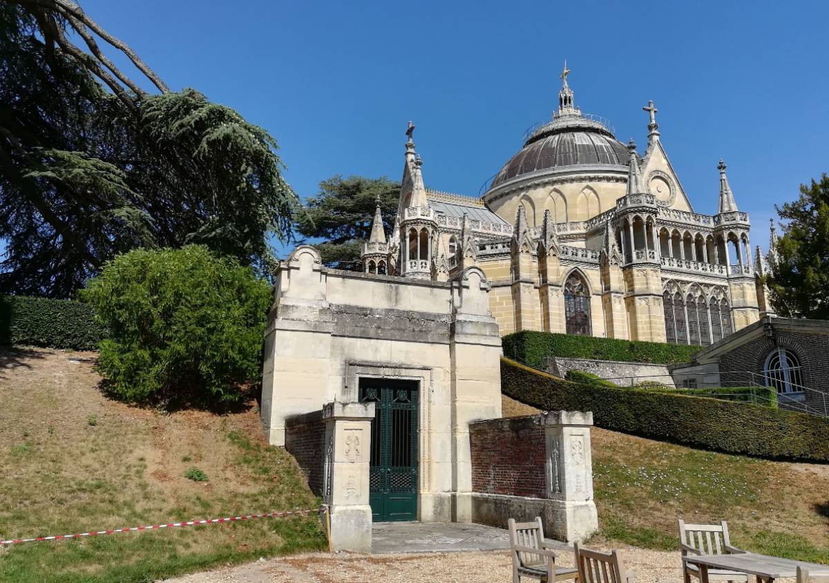 Le caveau et la chapelle