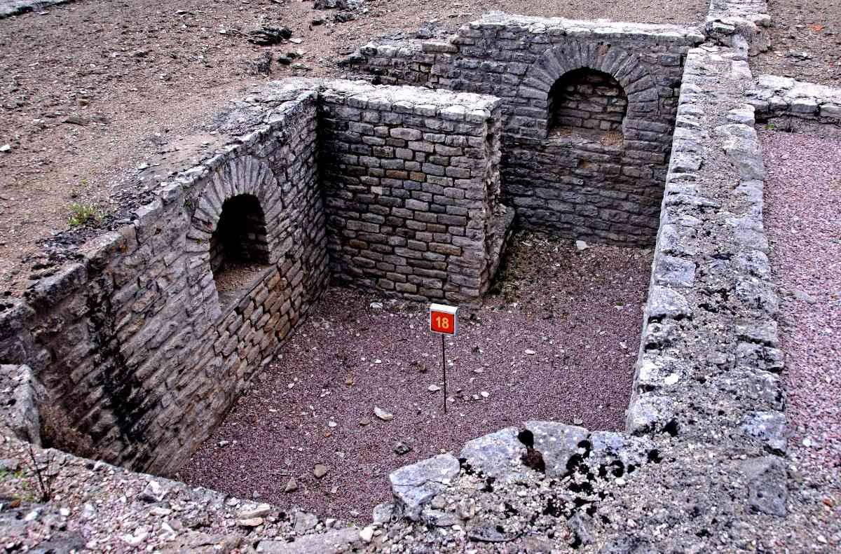 Sous-sol de maison, oppidum d'Alésia