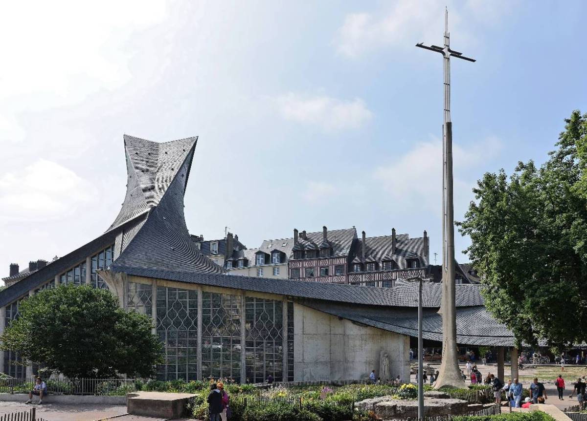 Croix marquant l'emplacement du bûcher