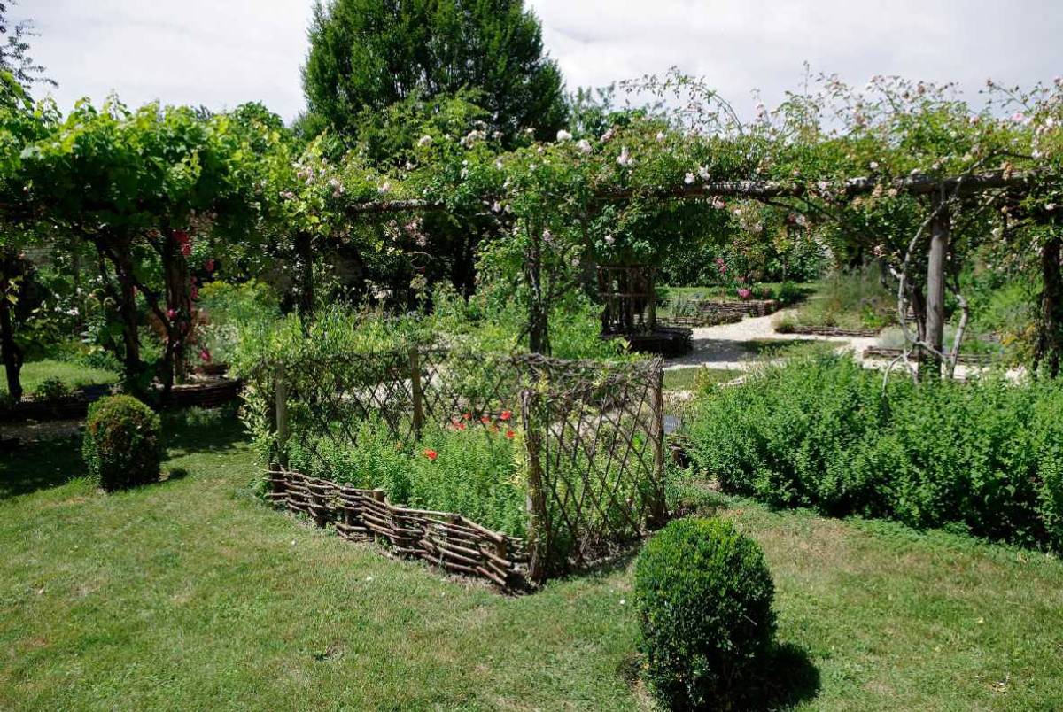 Jardin des simples, Loudun