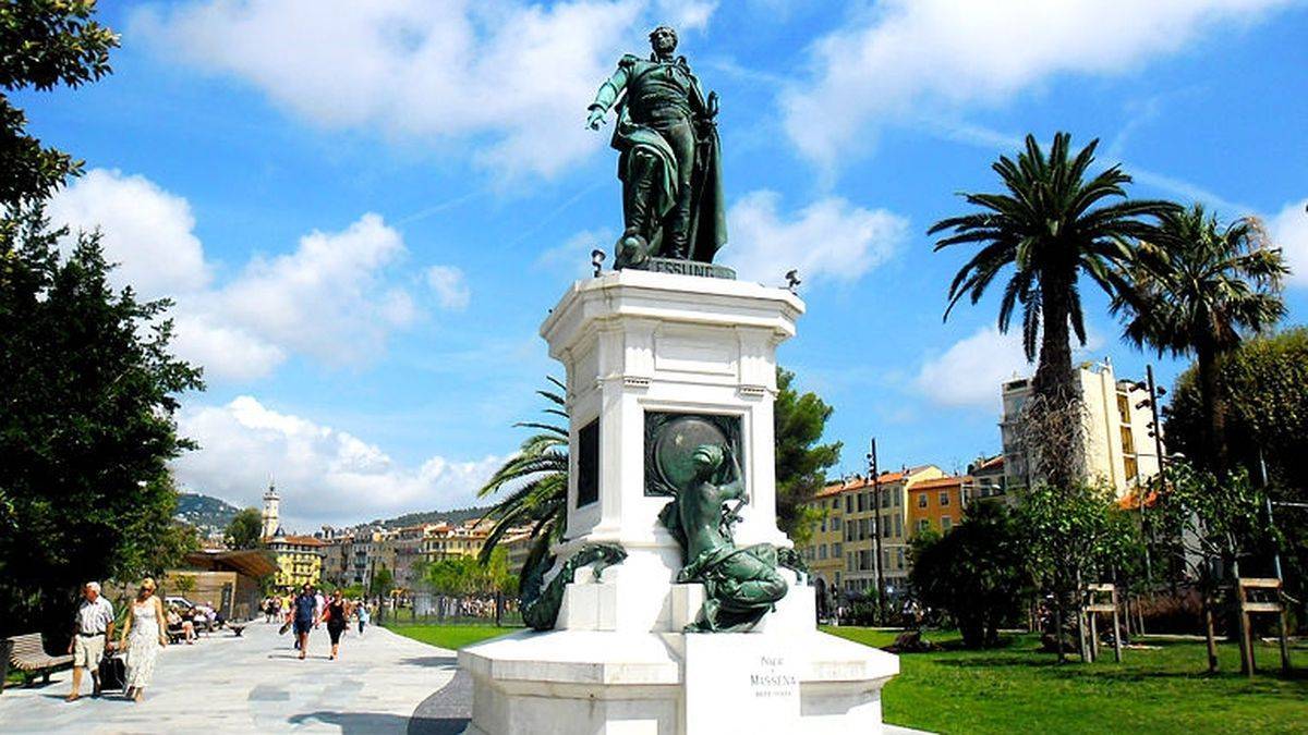La statue
