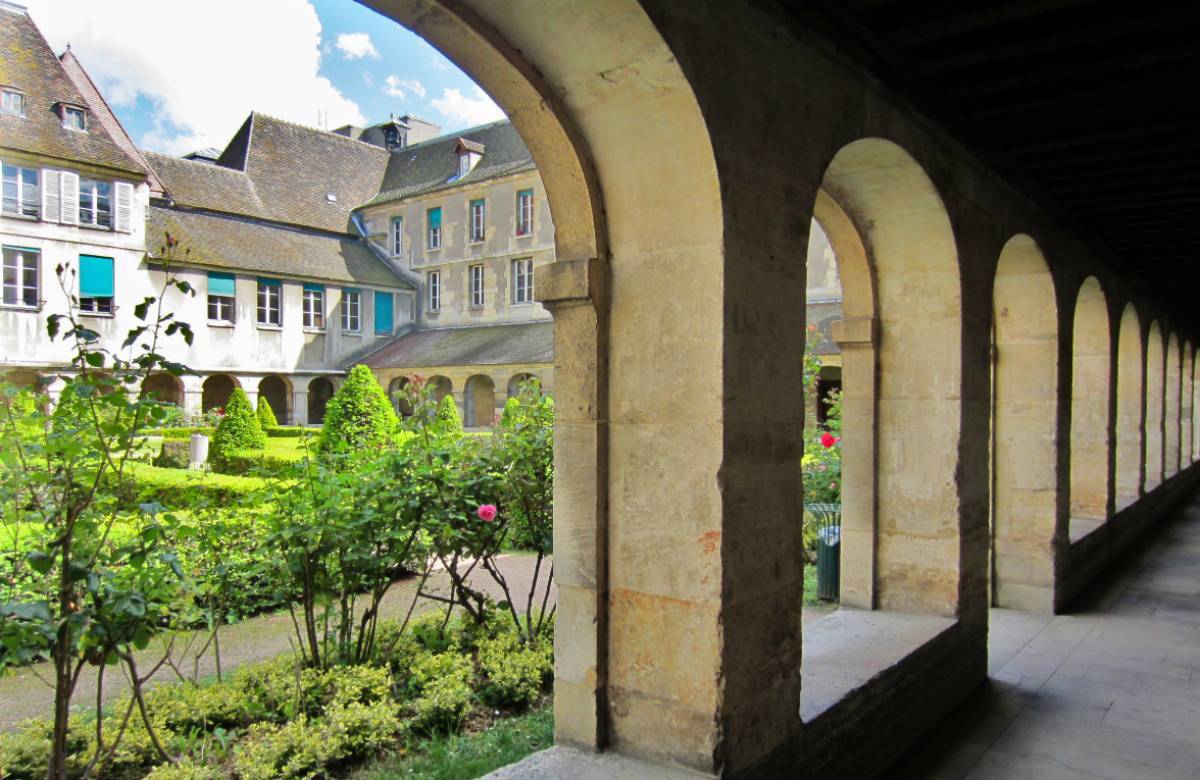 Le cloître, Port-Royal