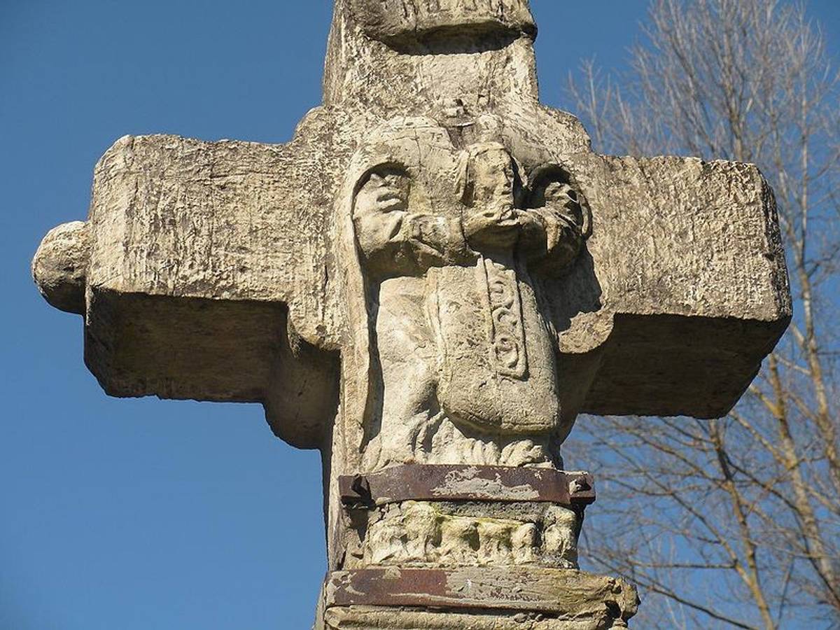 Croix d'Hilarian, rive gauche du Lot