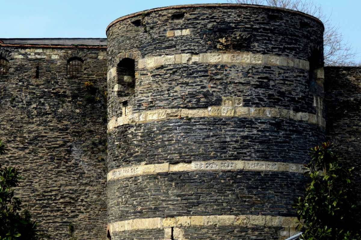 Détail d'une tour d'enceinte