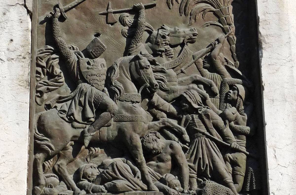 La statue, détail : bataille de Mansourah