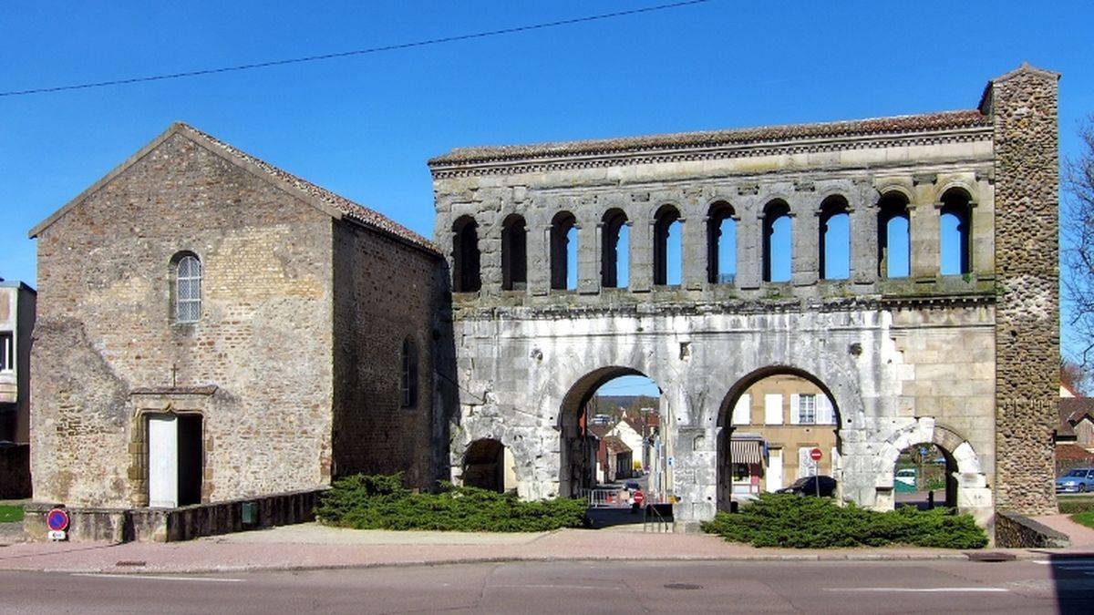 Le temple et la porte