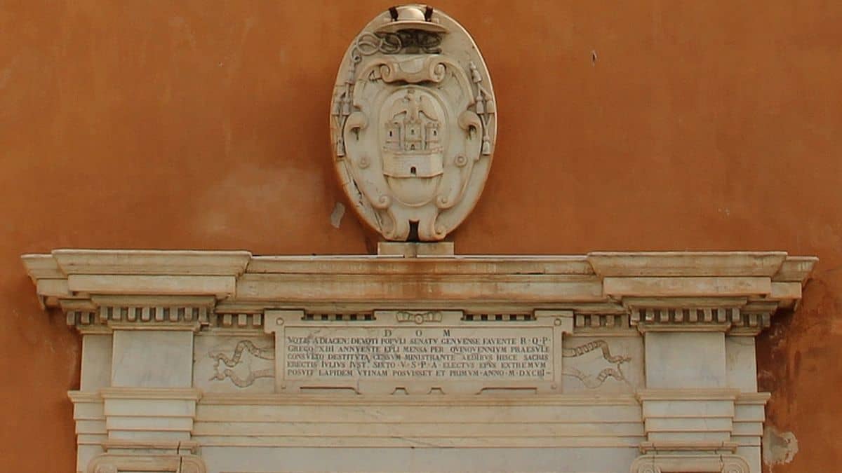 Le portail de la cathédrale d'Ajaccio