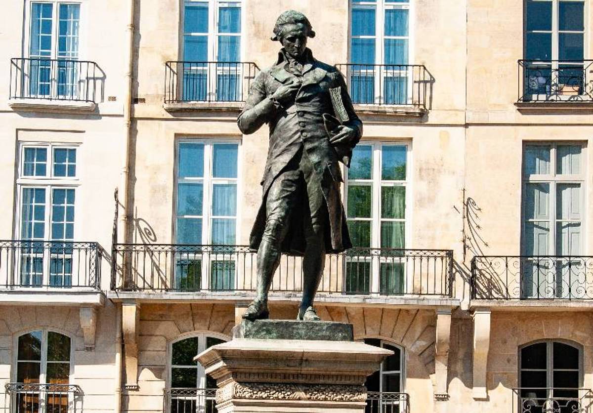 Statue de Condorcet