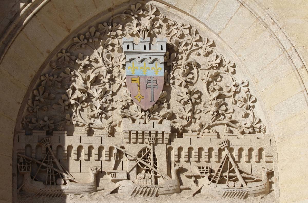 Blason de Narbonne, palais des archevêques