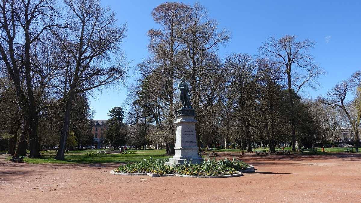 Statue de Berthollet, Annecy