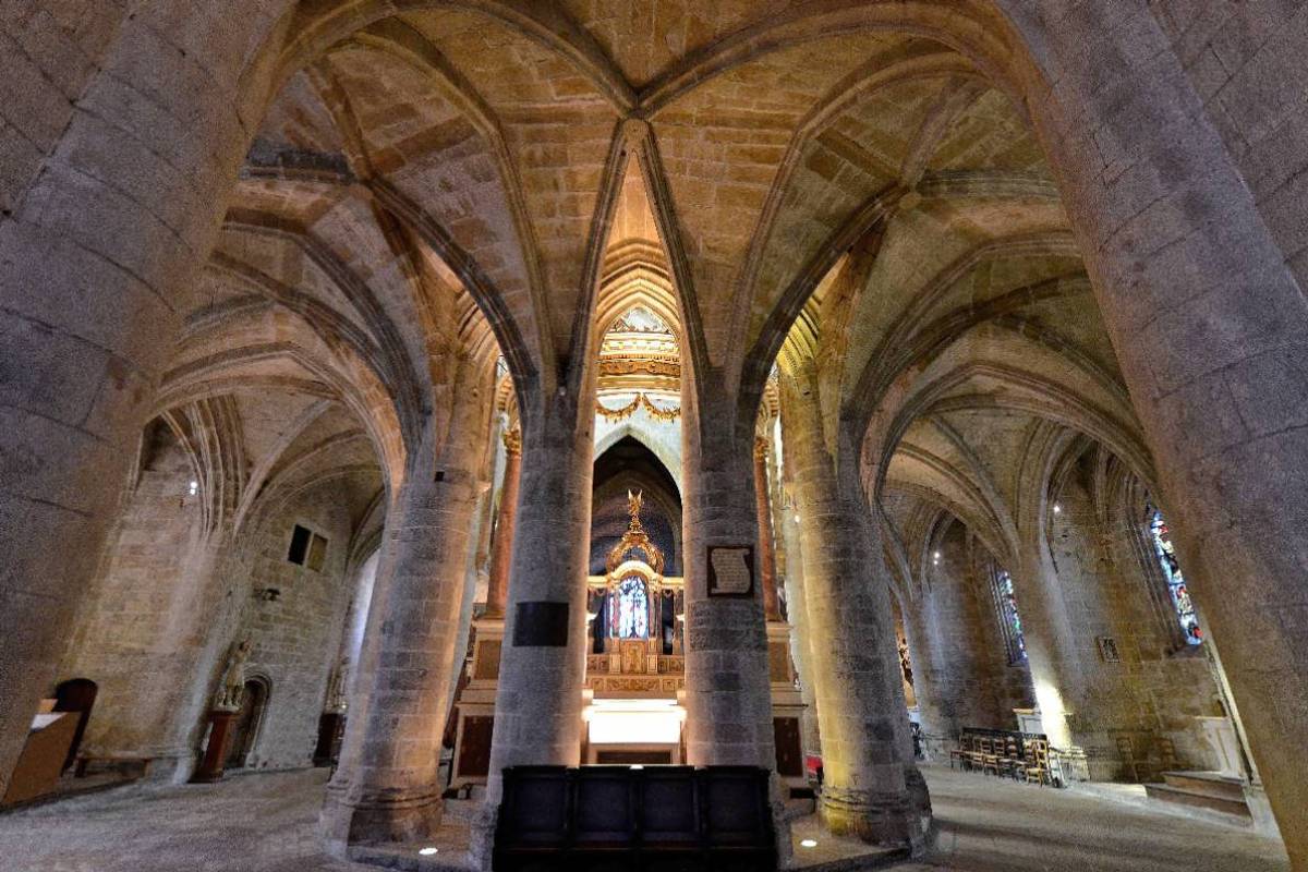 Saint-Sauveur, Dinan : le déambulatoire