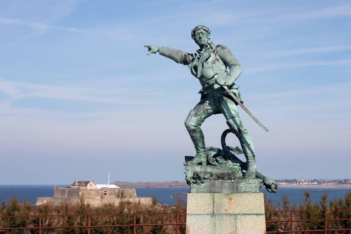 Saint-Malo, Surcouf