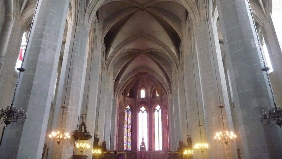 L'intérieur de la cathédrale de Saint-Claude