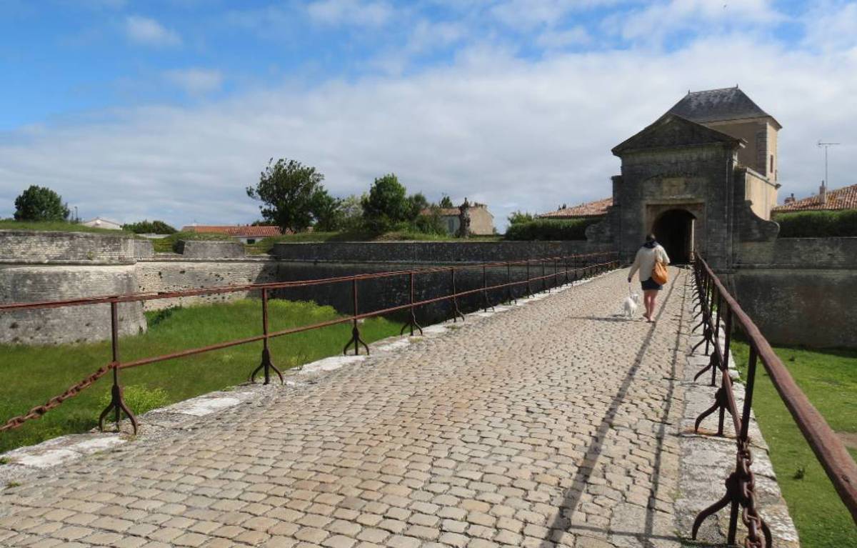 La citadelle et ses remparts
