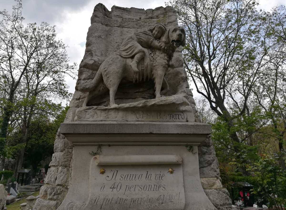 Monument dédié à Barry