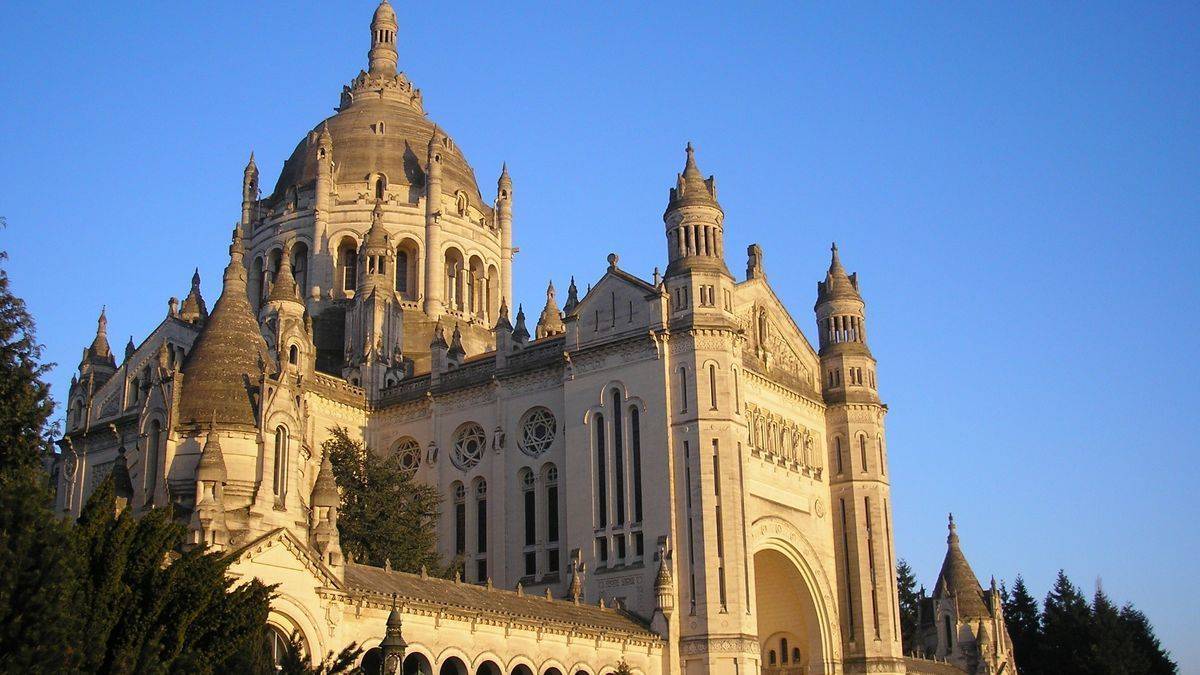 Basilique Sainte-Thérèse