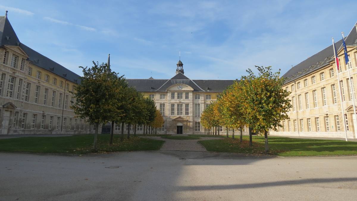 L'hôtel-Dieu, actuelle préfecture