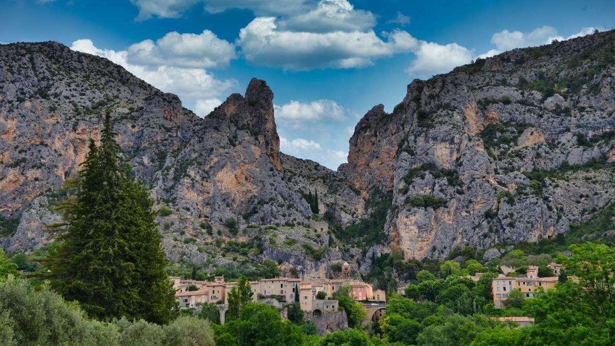 Moustiers