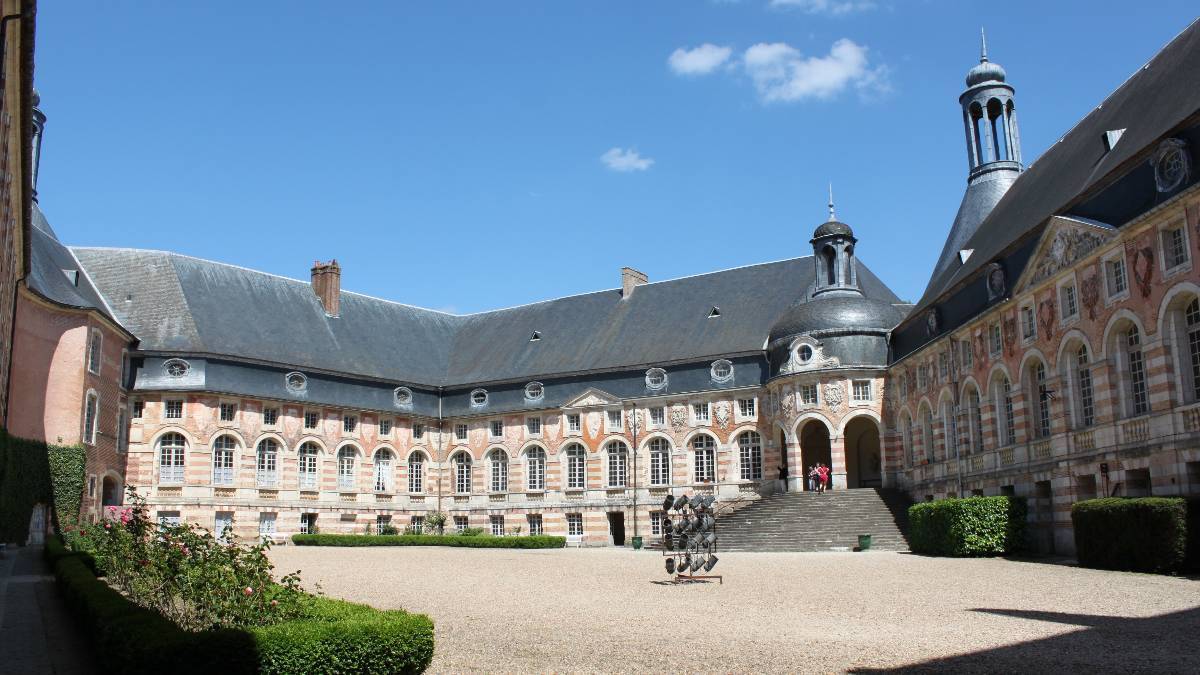 Château de Saint-Fargeau