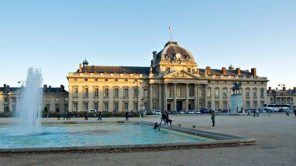 Ecole militaire