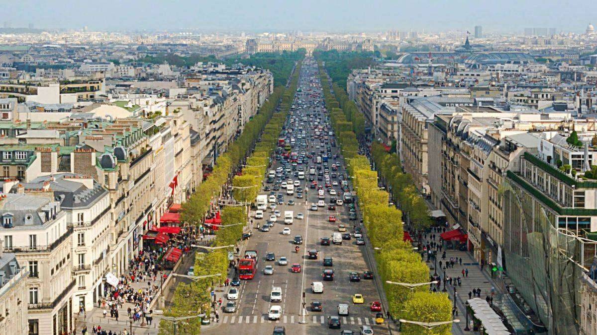 Les Champs-Elysées