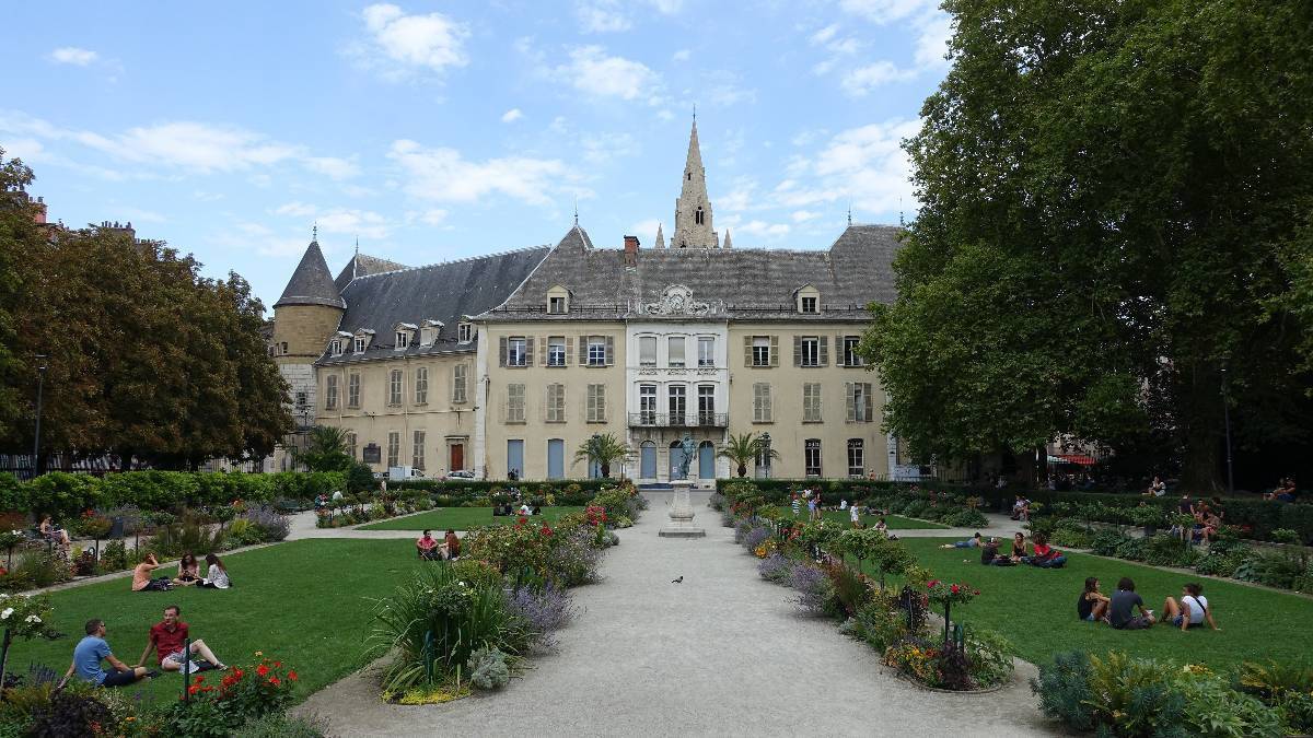 L'hôtel sur le Jardin de Ville