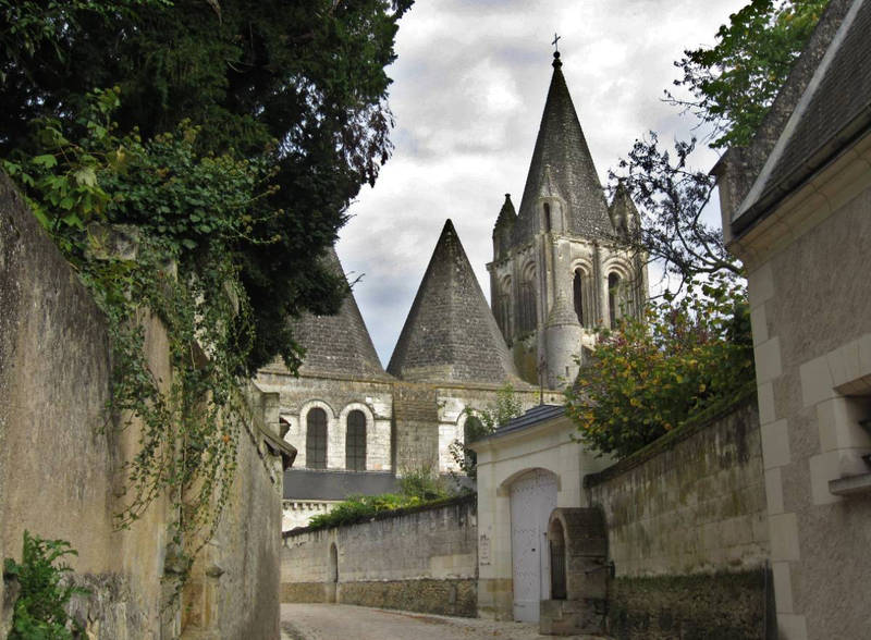 Saint-Ours, Loches