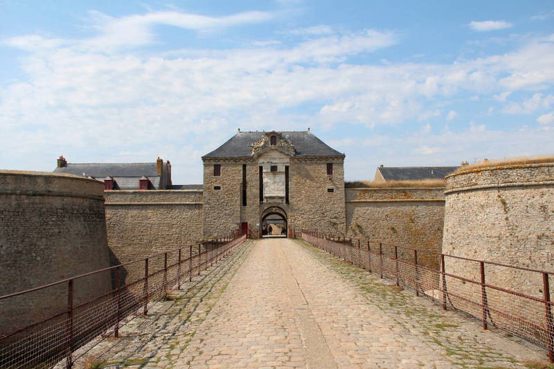 Porte royale et ses bastions espagnols