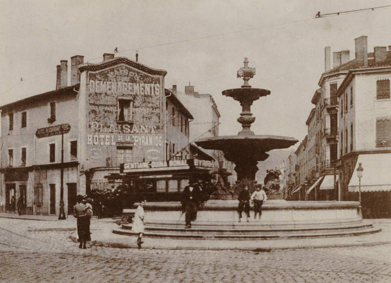 Ancienne fontaine de la place des Jacobins (XIXe s)