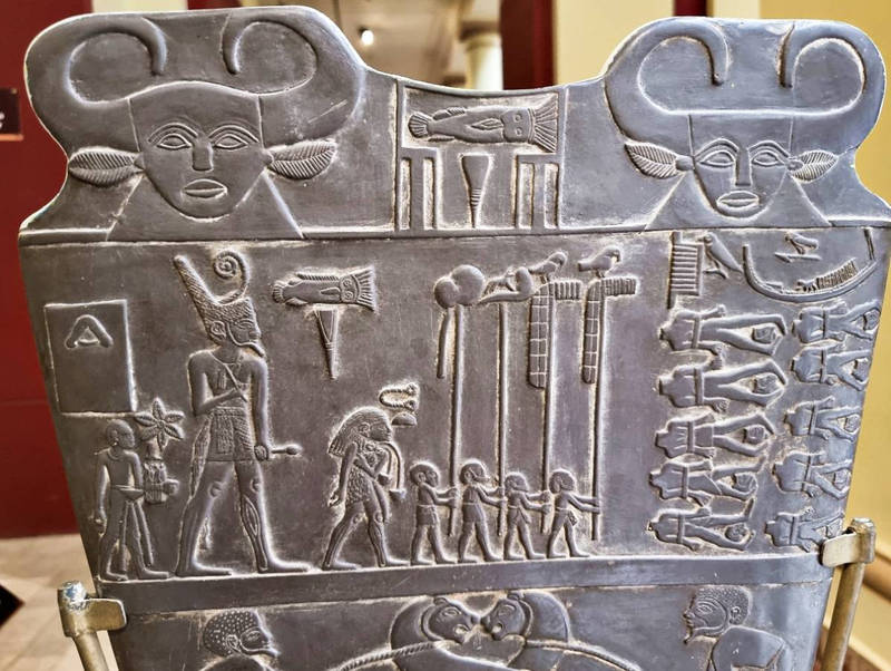Palette de Narmer, détail